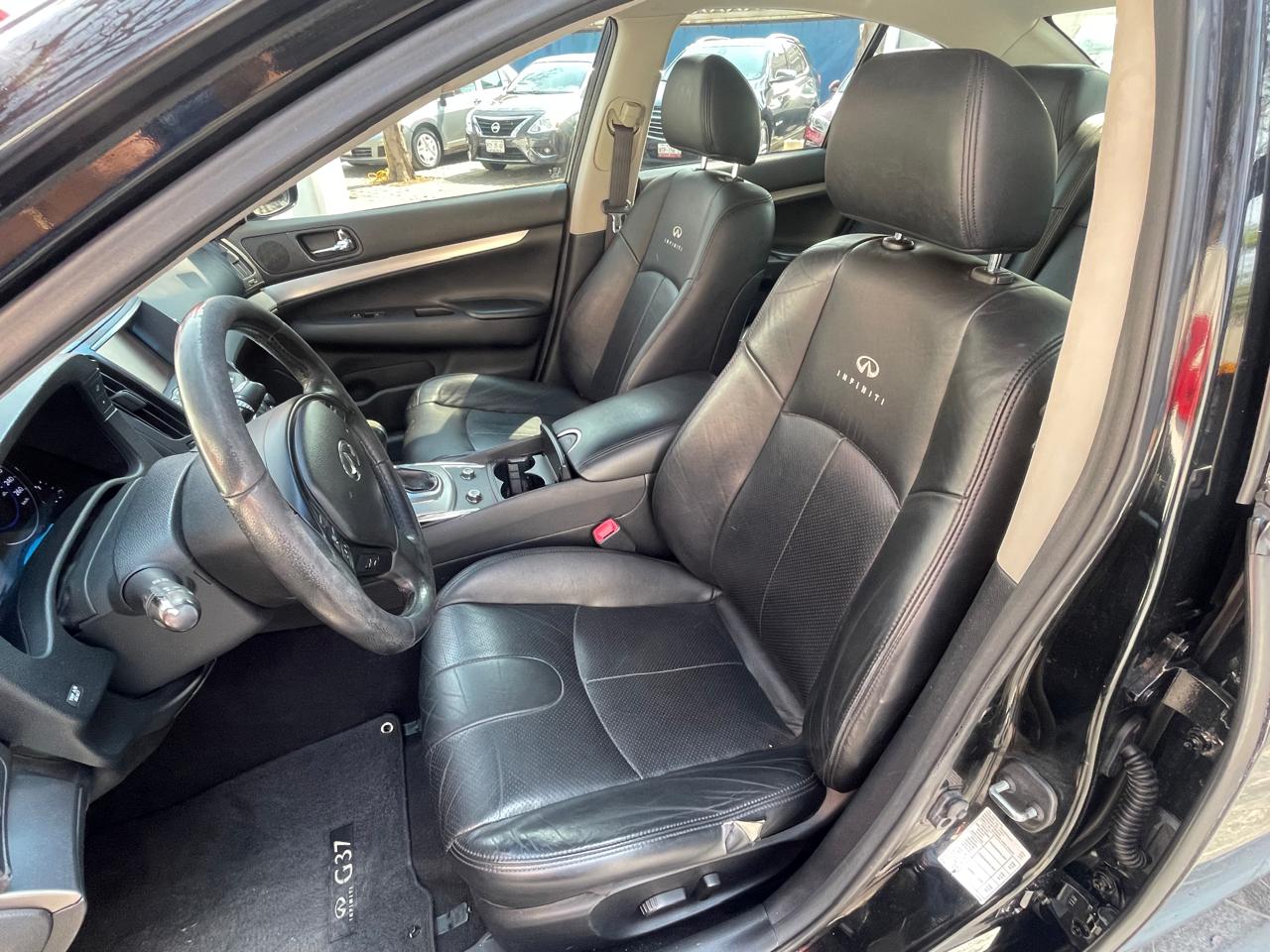 INFINITI 9