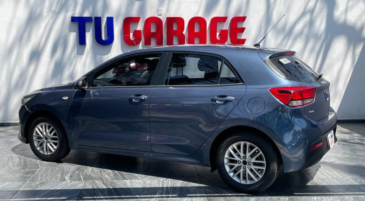 KIA RIO 2019 7