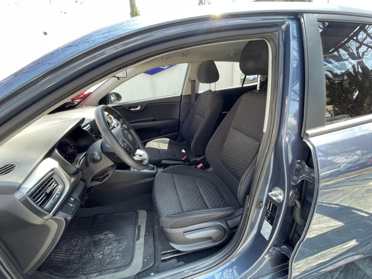 KIA RIO 2019 9