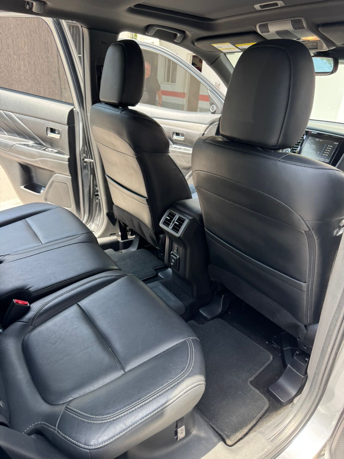 40b06141-9a61-4364-9b08-921bd2b7dc47