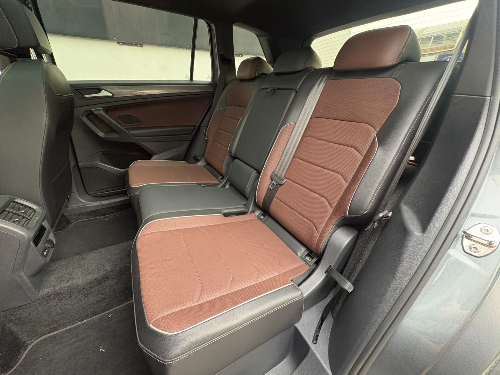 a738c5c1-a300-4fb7-9635-41ba7bcfa3c4