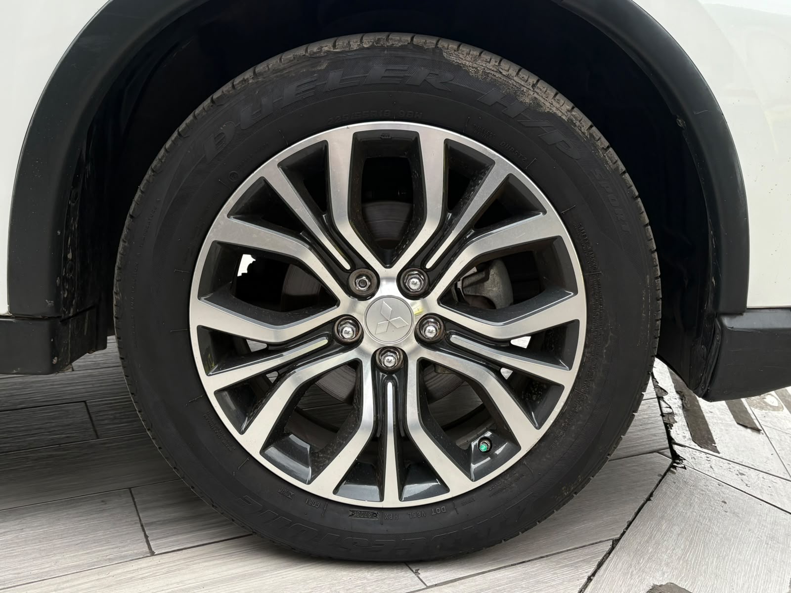 ab9024a6-5fbe-4e61-bec8-75a171b0fee1